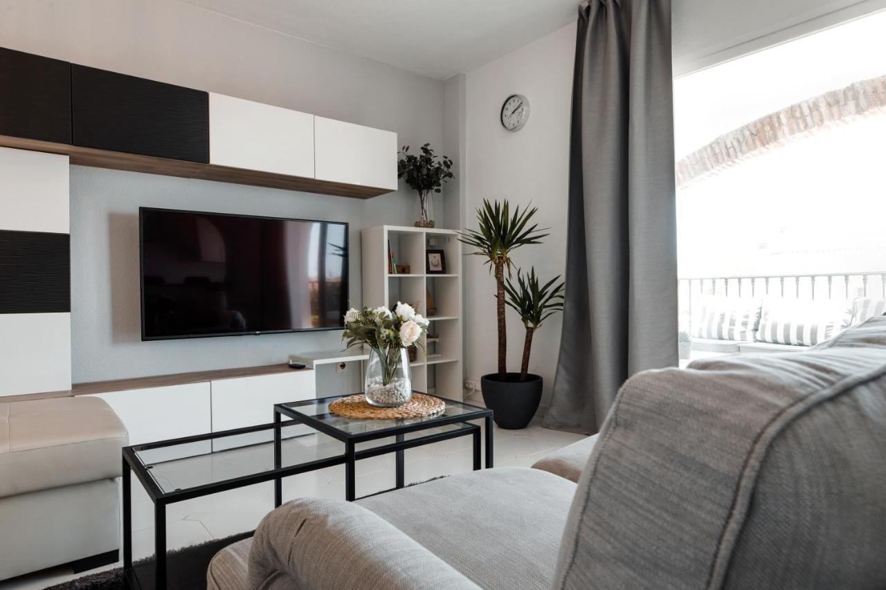 Spacious 2-Bedroom Apartment With Free Parking Sitio de Calahonda 外观 照片