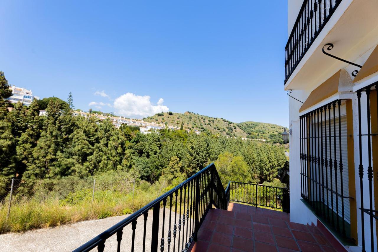 Spacious 2-Bedroom Apartment With Free Parking Sitio de Calahonda 外观 照片