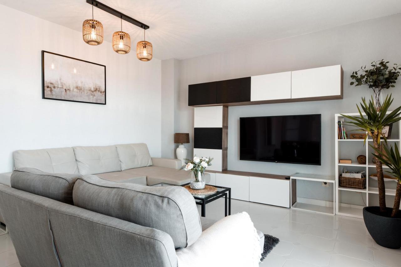 Spacious 2-Bedroom Apartment With Free Parking Sitio de Calahonda 外观 照片