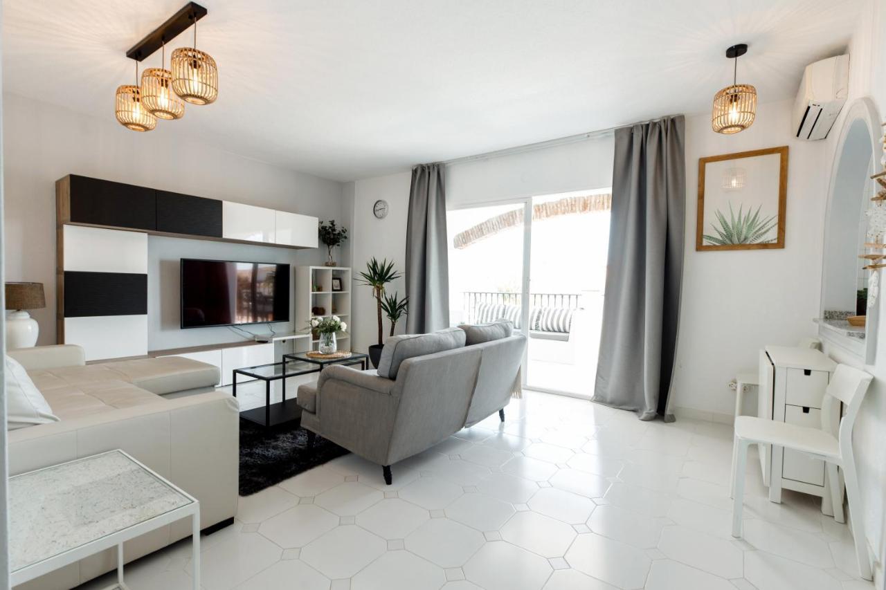 Spacious 2-Bedroom Apartment With Free Parking Sitio de Calahonda 外观 照片