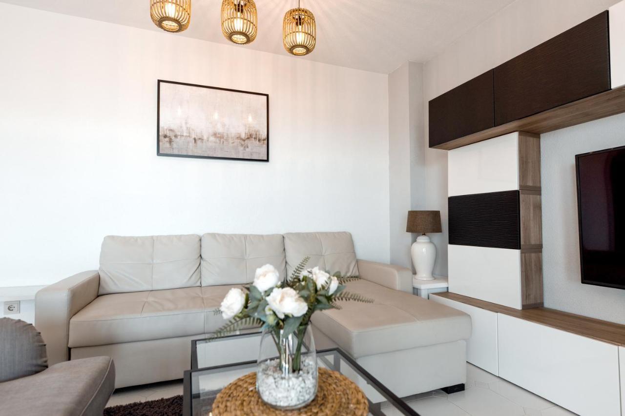 Spacious 2-Bedroom Apartment With Free Parking Sitio de Calahonda 外观 照片